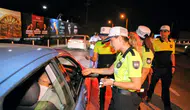 Ülke genelinde asayiş ve trafik denetimi: Bin 956 yasal işlem, 47 tutuklu
