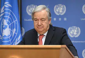 Antonio Guterres Kıbrıs'ta: Liderlerle ayrı ayrı görüşecek, üçlü toplantı ise çarşamba günü