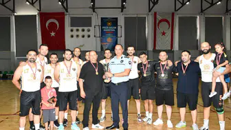 Geleneksel 7’nci Polis Basketbol Turnuvası’nın şampiyonu Lefkoşa Polis Müdürlüğü Takımı oldu