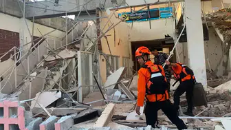 Endonezya’da 7,7 büyüklüğünde deprem!