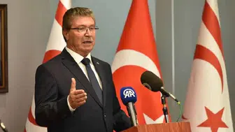 Ünal Üstel: Yarım kalan projeleri birer birer bitirdik