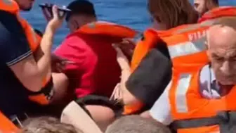 Alabora olan yolcu gemisinden bir grup yolcu daha sahile getirildi