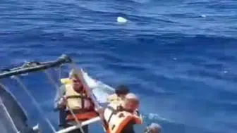 Yüzlerce yolcu kurtarılmayı bekliyor