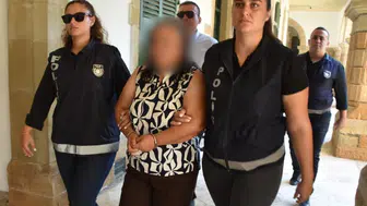 Eşini 30 kez bıçakladığı ortaya çıkan zanlı E.T, 8 gün daha tutuklu