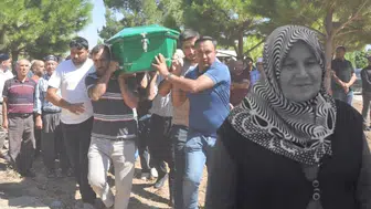Girne'de geminin batması sonucu hayatını kaybeden Şerif Özdemir'in cenazesi Mersin'de toprağa verildi
