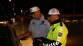 Üç ilçede asayiş ve trafik denetimi: 809 kişiye yasal işlem, 9 tutuklu!