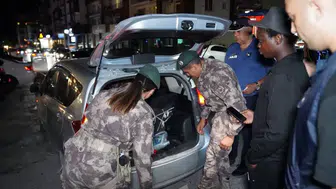 İkamet izinsiz iki kişi tutuklandı