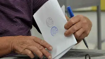 Erhürman onayladı: Karma oy sistemini kaldıran yasa Resmi Gazete’de