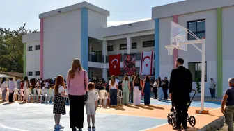 Deprem dayanıklılık testi sonrası yeniden inşa edilen Yeşilyurt İlkokulu törenle açıldı