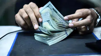 Dolar rekor tazeledi