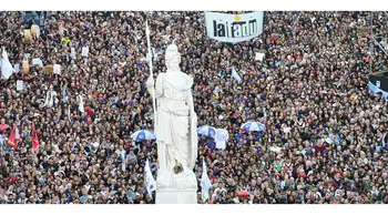 Arjantin'de binlerce kişi hükümetin eğitimdeki bütçe kesintisini protesto etti