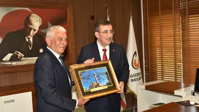 Yılmaz, Güzelyurt Belediyesi yeni merkez binasını ziyaret etti