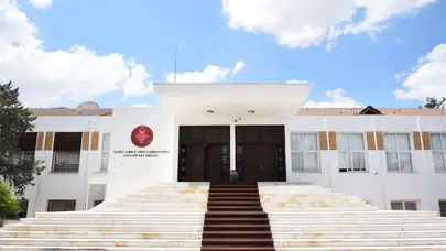 Başbakanlığa bazı kurumlar eski Meclis binasına taşınıyor