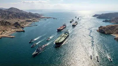 Gerilime rağmen tankerler Hürmüz'den geçmeye devam ediyor