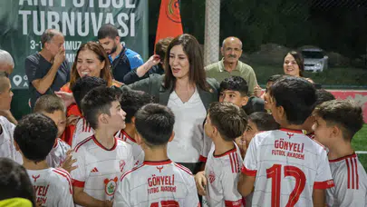 28. Naci Talat Halı Saha Futbol Anı Turnuvası’nda U10 kategorisi maçları gerçekleştirildi