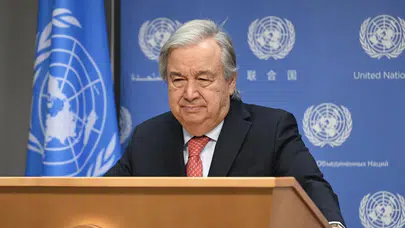 Antonio Guterres Kıbrıs'ta: Liderlerle ayrı ayrı görüşecek, üçlü toplantı ise çarşamba günü