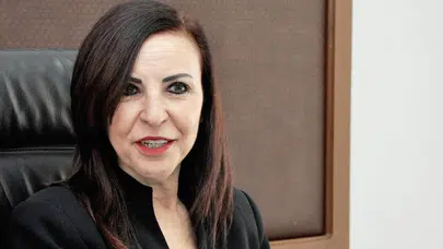Emine Dizdarlı siyasete yeşil ışık yaktı: Teklif aldım, olumlu bakıyorum