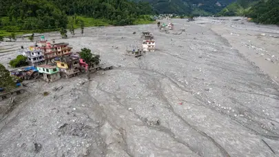 Nepal'deki selde hayatını kaybedenlerin sayısı 1342'ye çıktı