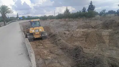 Mesarya Belediyesi, Korkuteli ve Dörtyol’da dere ıslah çalışmalarını tamamladı