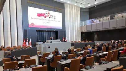 Cumhuriyet Meclisi Genel Kurulu kabul etti: Yerel ve genel seçim 6 Aralık'ta birlikte yapılacak!