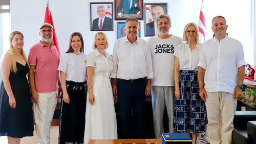 Koro şefleri Uluçay’ı ziyaret etti