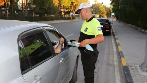 Trafik denetimleri: 44 araç trafikten men edildi, 6 sürücü tutuklandı
