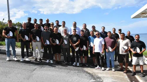 Girne Belediye Başkanı Şenkul, deniz faciasında kurtarma çalışmalarına destek veren kişilere plaket takdim etti
