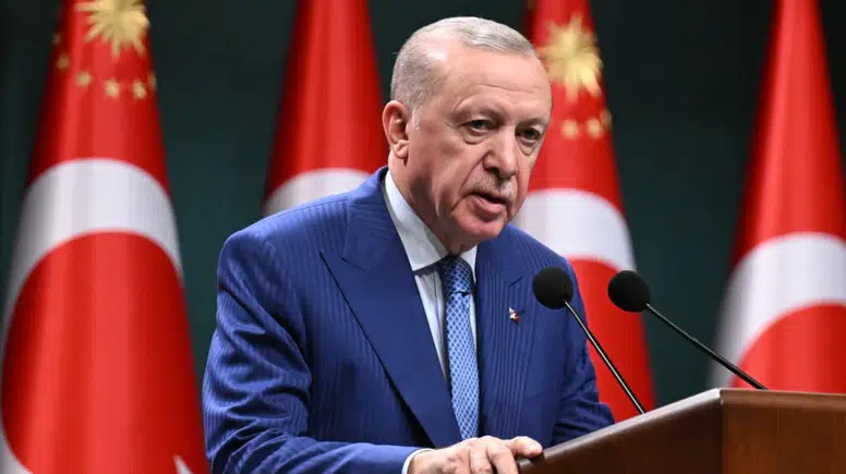 Erdoğan: 15 Temmuz direnişi dünya demokrasi tarihi açısından emsalsizdir