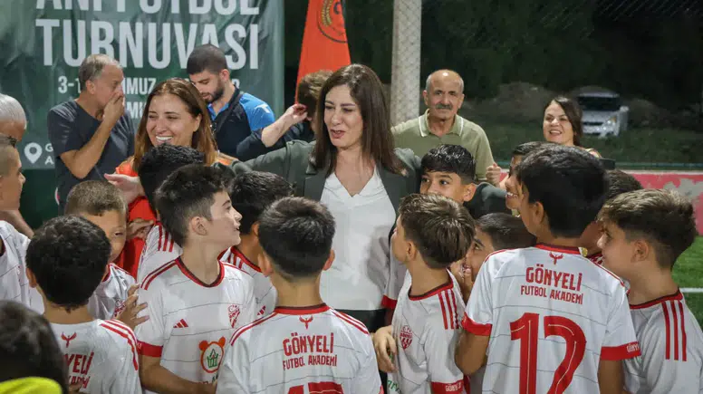28. Naci Talat Halı Saha Futbol Anı Turnuvası’nda U10 kategorisi maçları gerçekleştirildi