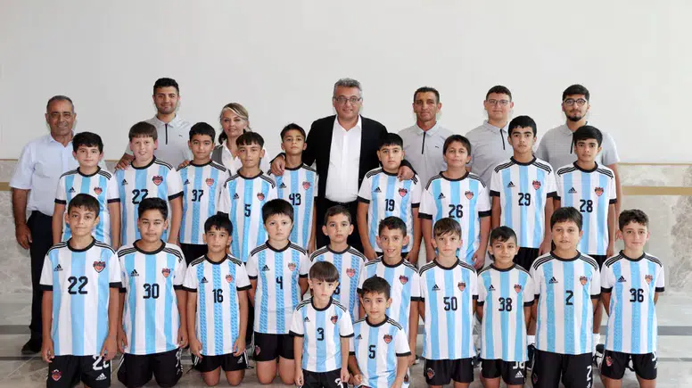 Erhürman, Alayköy Gençlik ve Spor Kulübü heyetini kabul etti