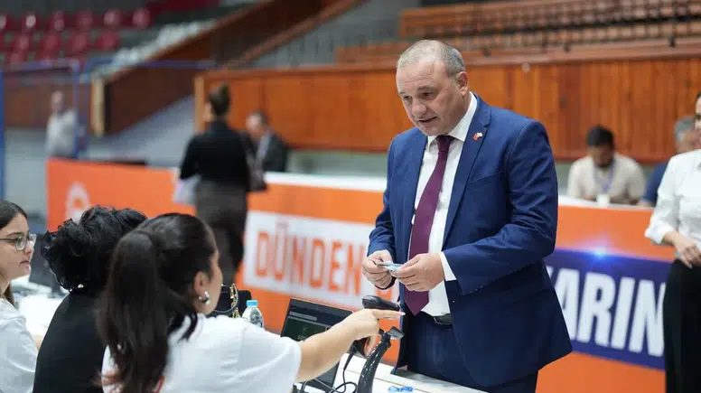 Alişan Şan oyunu kullandı: “Demokrasi şölenimiz partimize ve ülkemize hayırlı olsun”