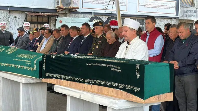 Gemi kazasında yaşamını yitiren Orhan Bekret defnedildi