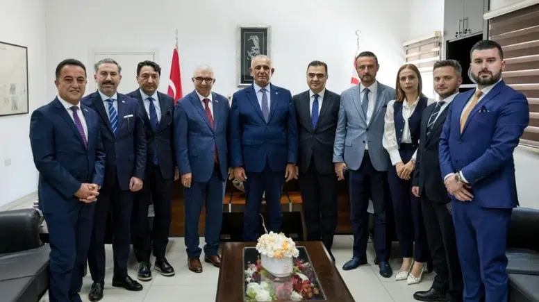 Nazım Çavuşoğlu, Türk Kızılay heyetini kabul etti: Kızılay güvenin ve dayanışmanın karşılığıdır